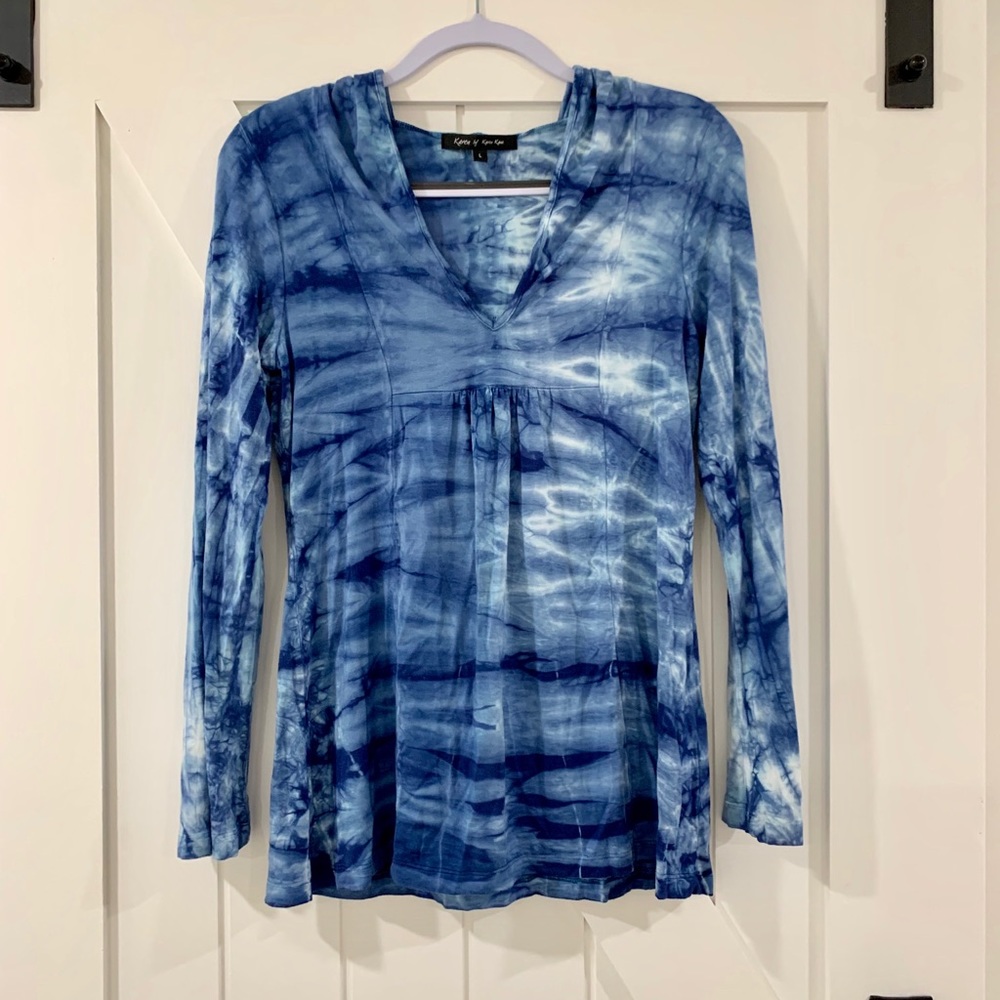 Karen Kane hooded tie dye top